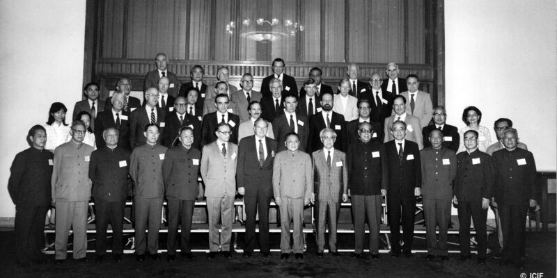 日米欧委員会北京訪問(1981)
Trilateral Commission members visit to Beijing: Meeting with Deng Xiaoping