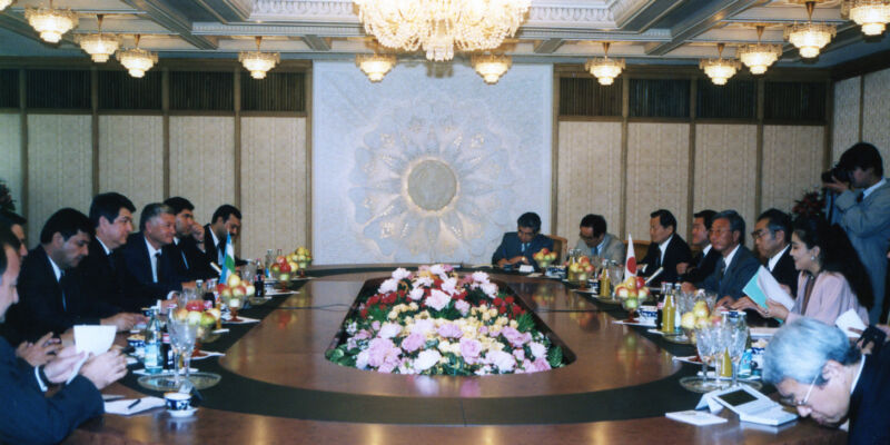 ロシア・中央アジア対話ミッション(1997)
Japan-Russsia-Central Asia Dialogue Mission